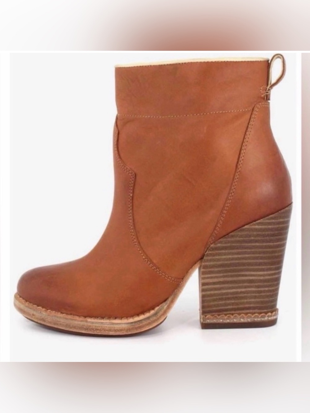 Timberland Marge Cognac
Booties Size 9